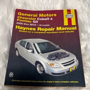 Hanes Repair Manual - Maroon & Yellow Cover with Silver Car Image